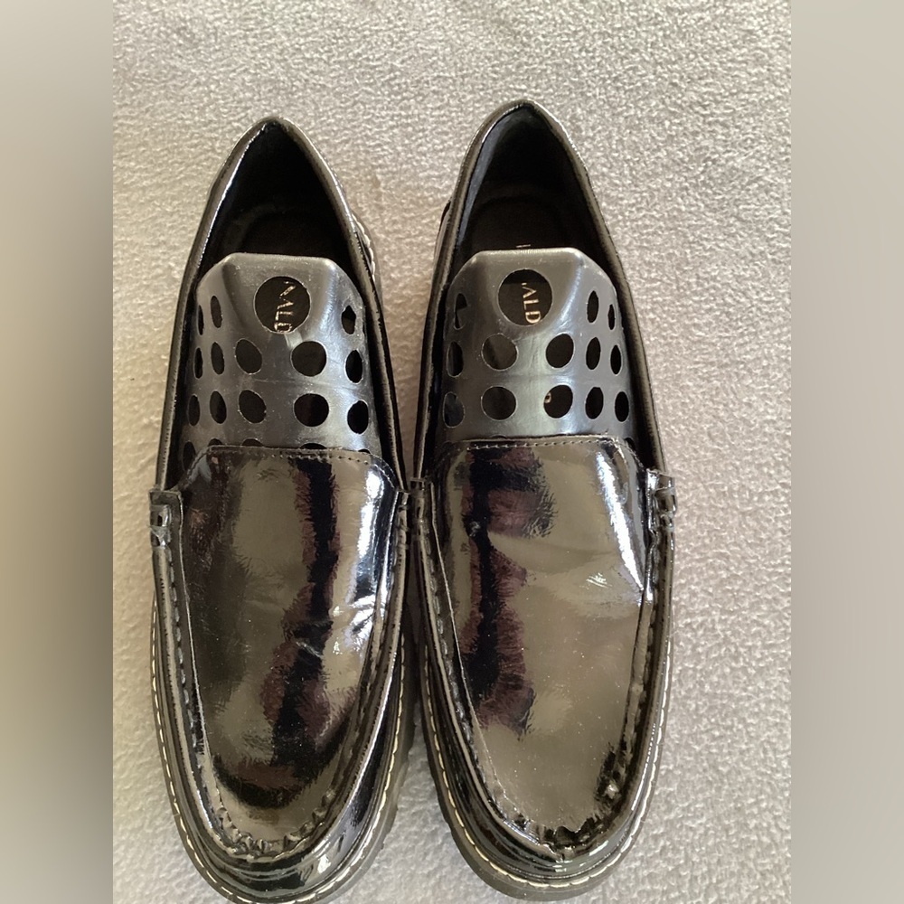 New-Donald Pliner HOPE slip on loafer- SZ 8.5